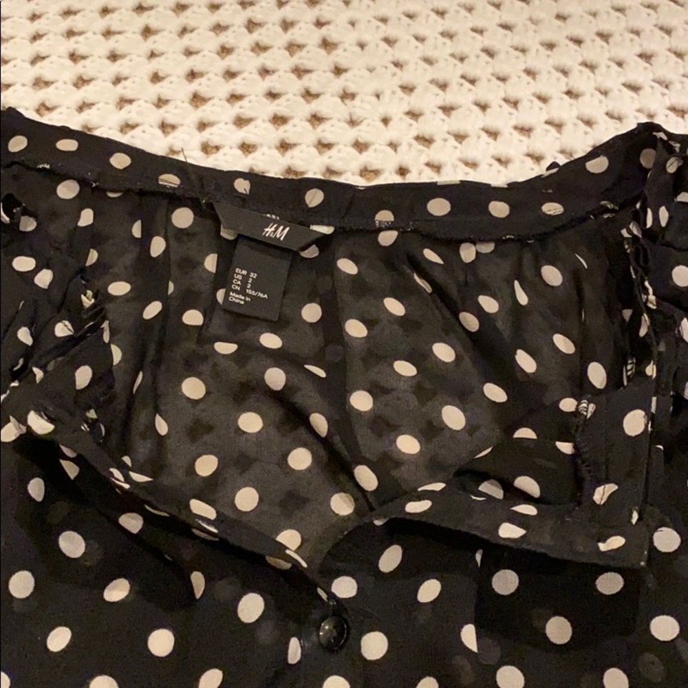 H & M POKA DOT BLOUSE BUTTON FRONT - Picture 11 of 13